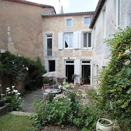 Le Magnolia Bed & Breakfast